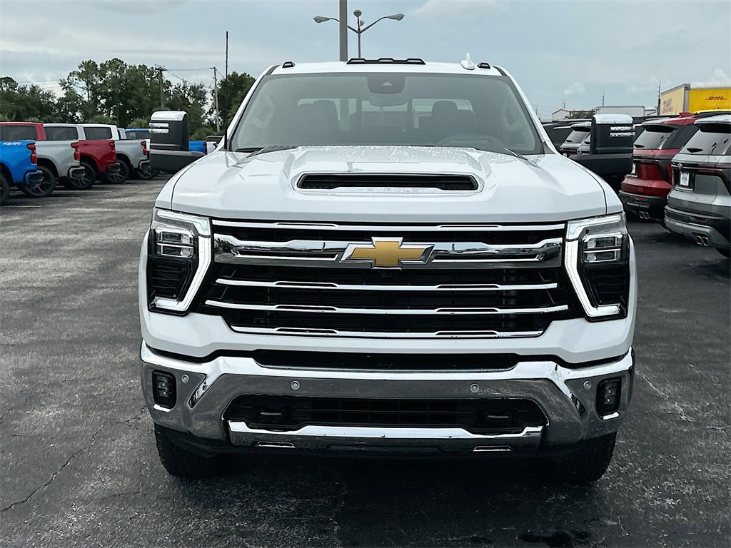 2026 Chevrolet Silverado 2500HD LTZ photo 2