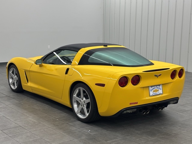 2005 Chevrolet Corvette Base photo 4