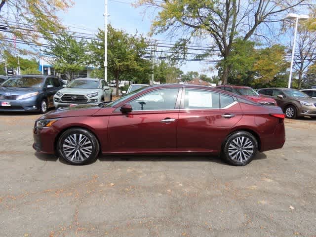 2023 Nissan Altima 2.5 SV photo 3