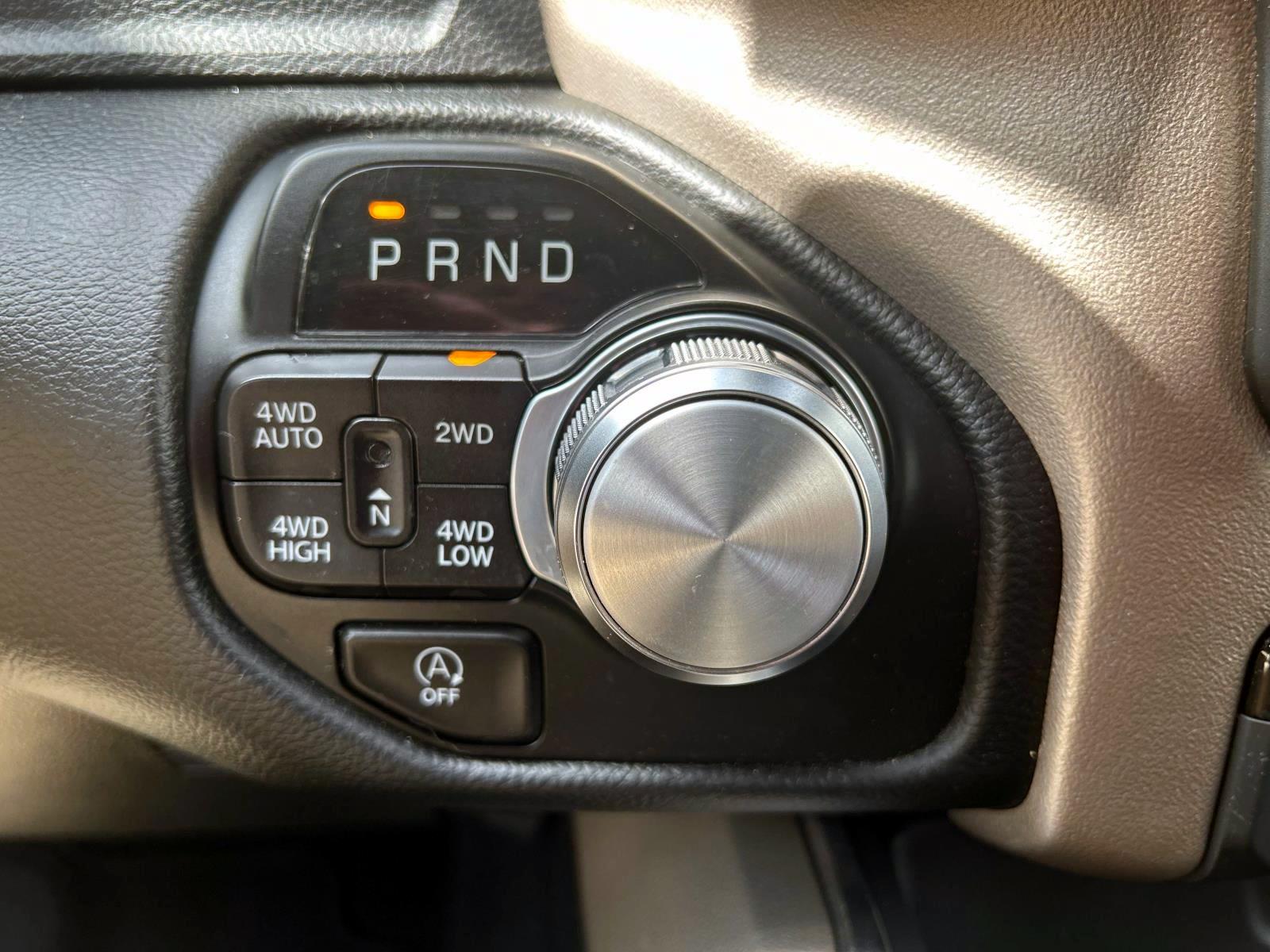 2022 Ram 1500 Laramie photo 17