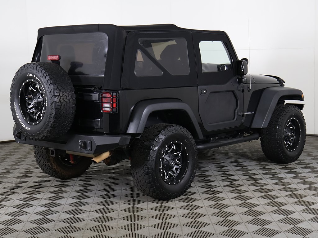 2015 Jeep Wrangler Rubicon photo 4