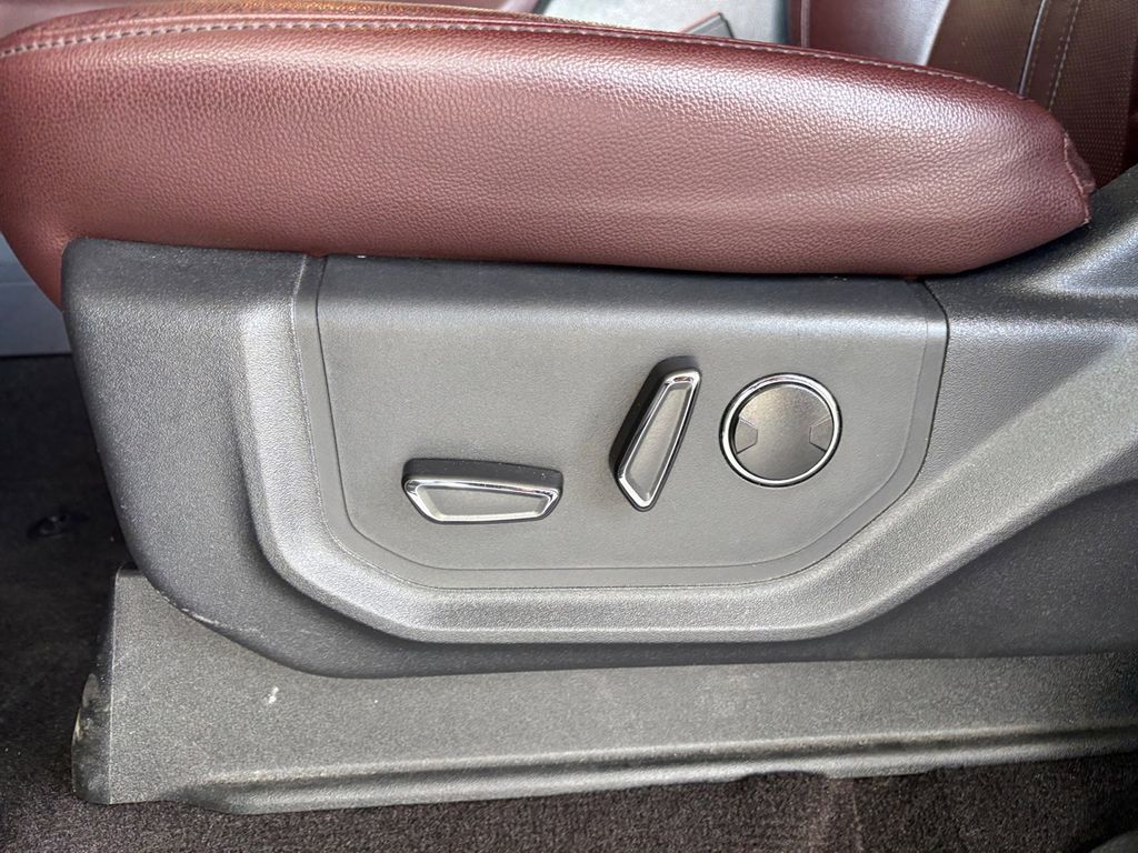 2023 Ford Expedition MAX Limited photo 7