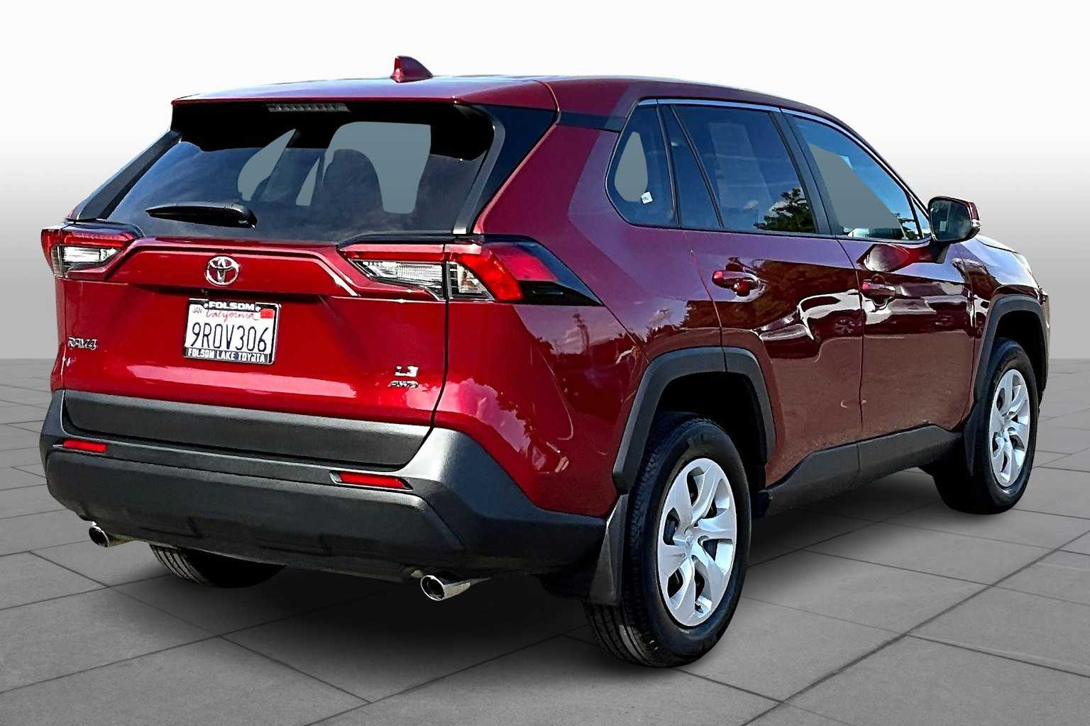 2025 Toyota RAV4 LE photo 11