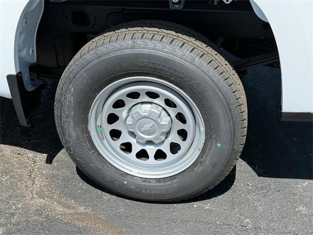 2025 Chevrolet Silverado 1500 photo 4