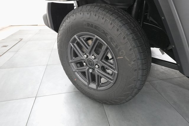 2025 Jeep Wrangler Sport S photo 29