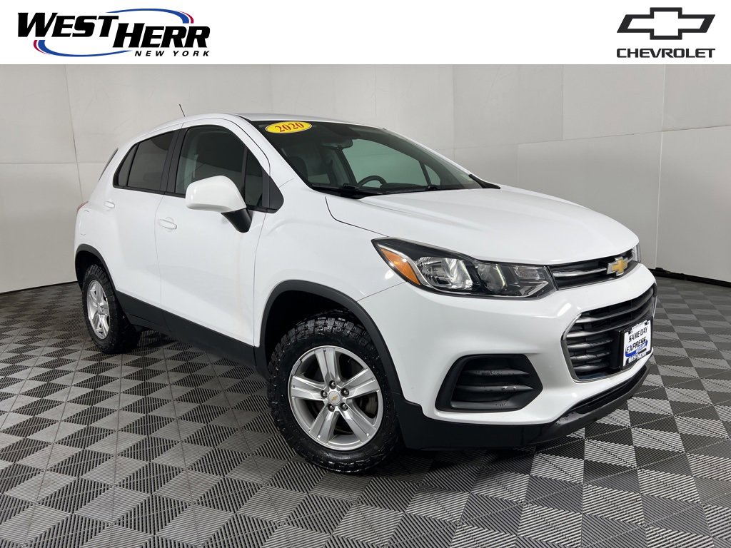 2020 Chevrolet Trax LS's photo