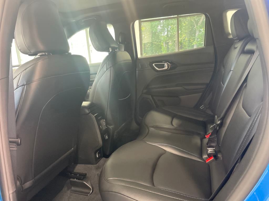 2025 Jeep Compass Limited photo 10