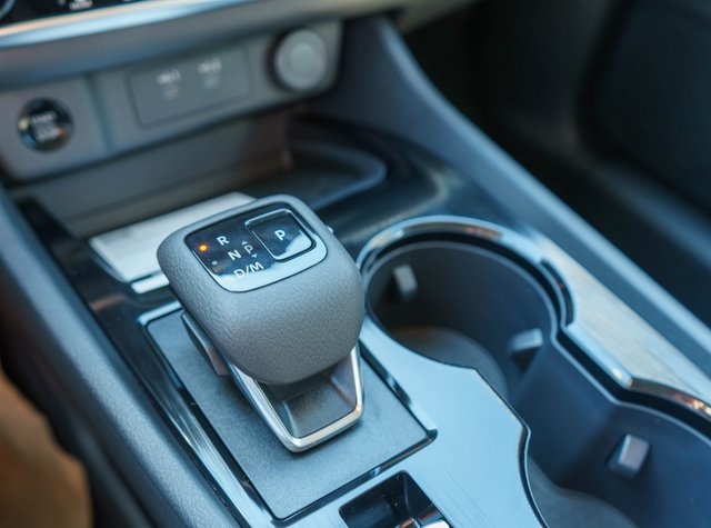 2026 Nissan Rogue SV photo 22