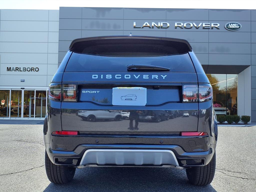 2025 Land Rover Discovery Sport S photo 7