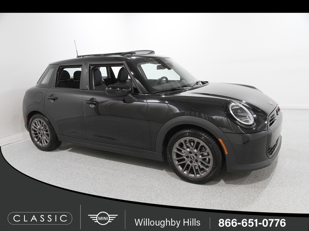 2025 MINI Hardtop 4 Door S's photo