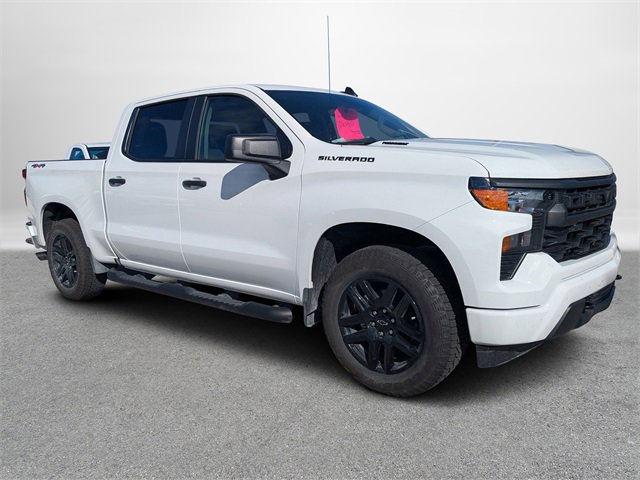 2025 Chevrolet Silverado 1500 Custom photo 2