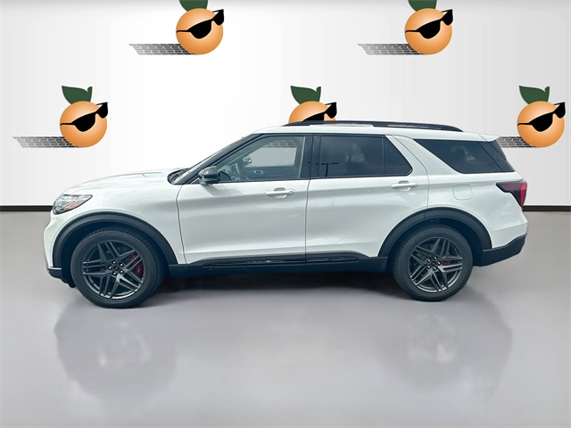 2025 Ford Explorer ST photo 4