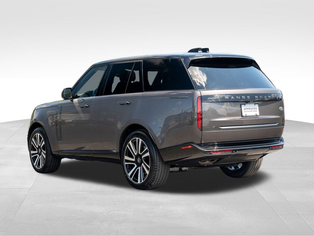 2023 Land Rover Range Rover SE photo 6