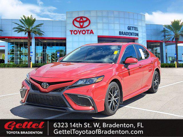 2023 Toyota Camry SE's photo