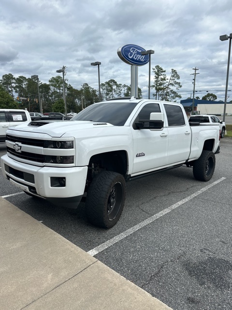 2019 Chevrolet Silverado 2500HD High Country's photo
