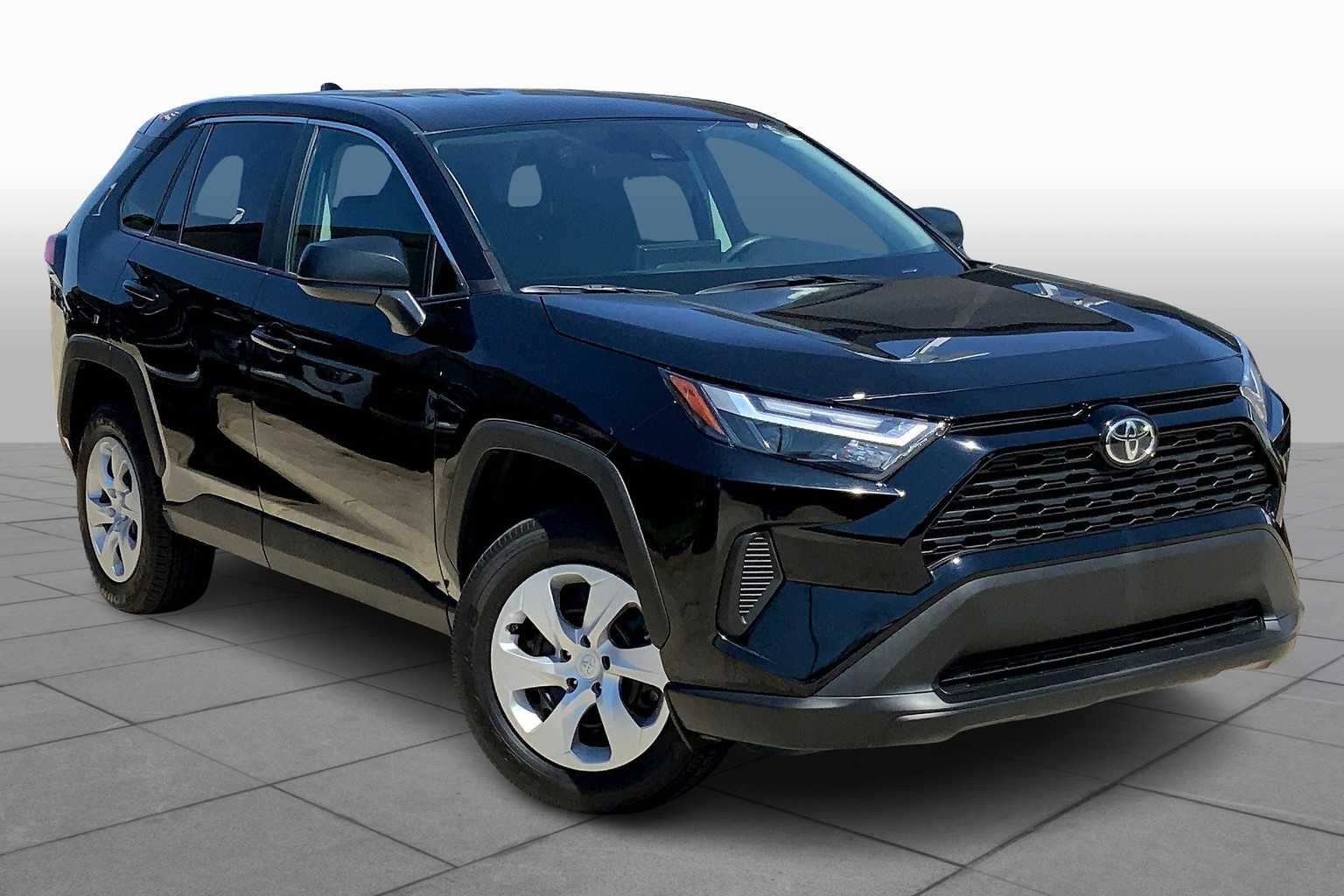 2025 Toyota RAV4 LE photo 2