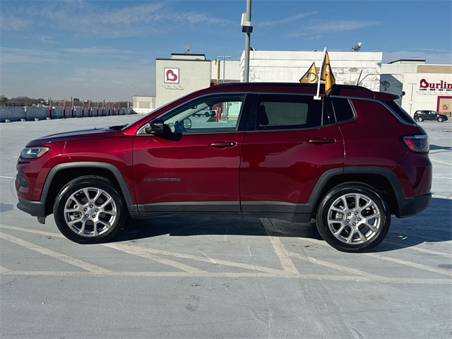 2022 Jeep Compass Latitude Lux Altitude photo 4