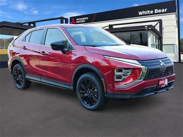 2025 Mitsubishi Eclipse Cross LE's photo