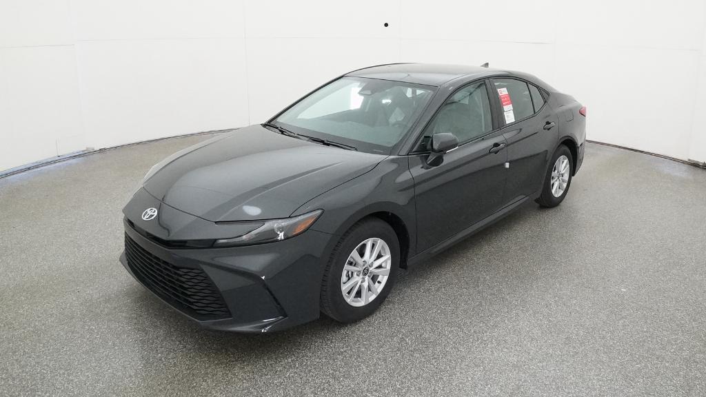 2026 Toyota Camry LE's photo