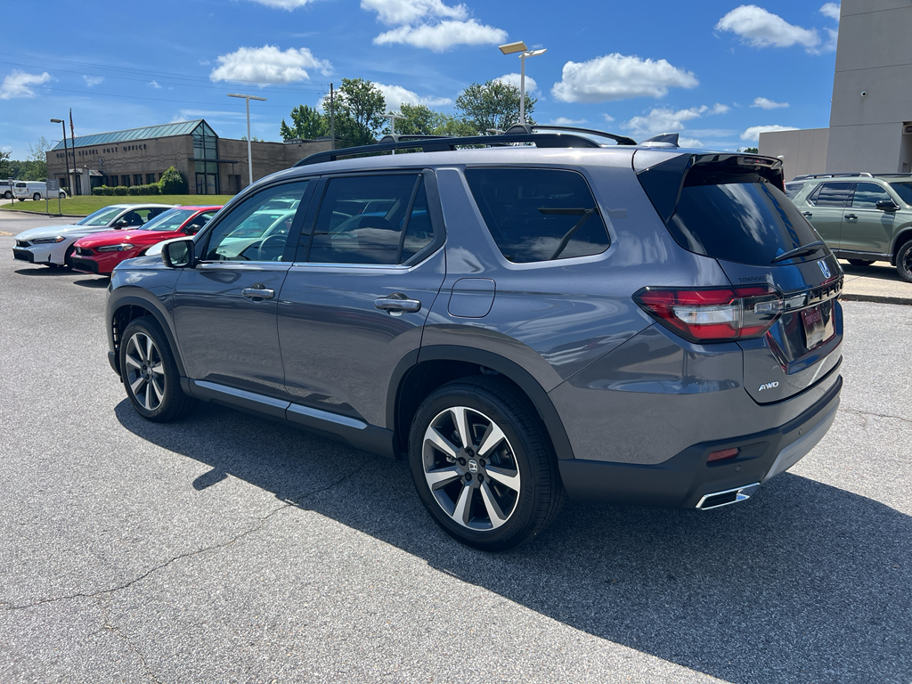 2024 Honda Pilot Elite photo 2