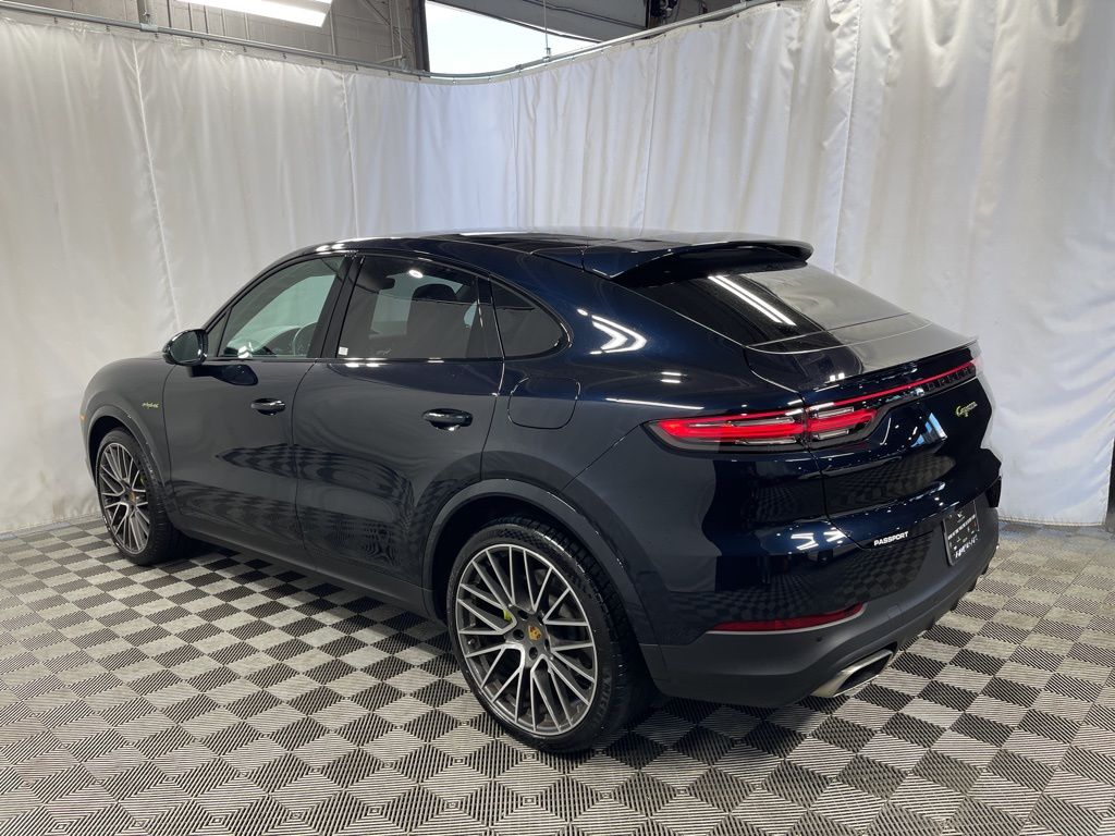 2022 Porsche Cayenne E-Hybrid Coupe Base photo 4