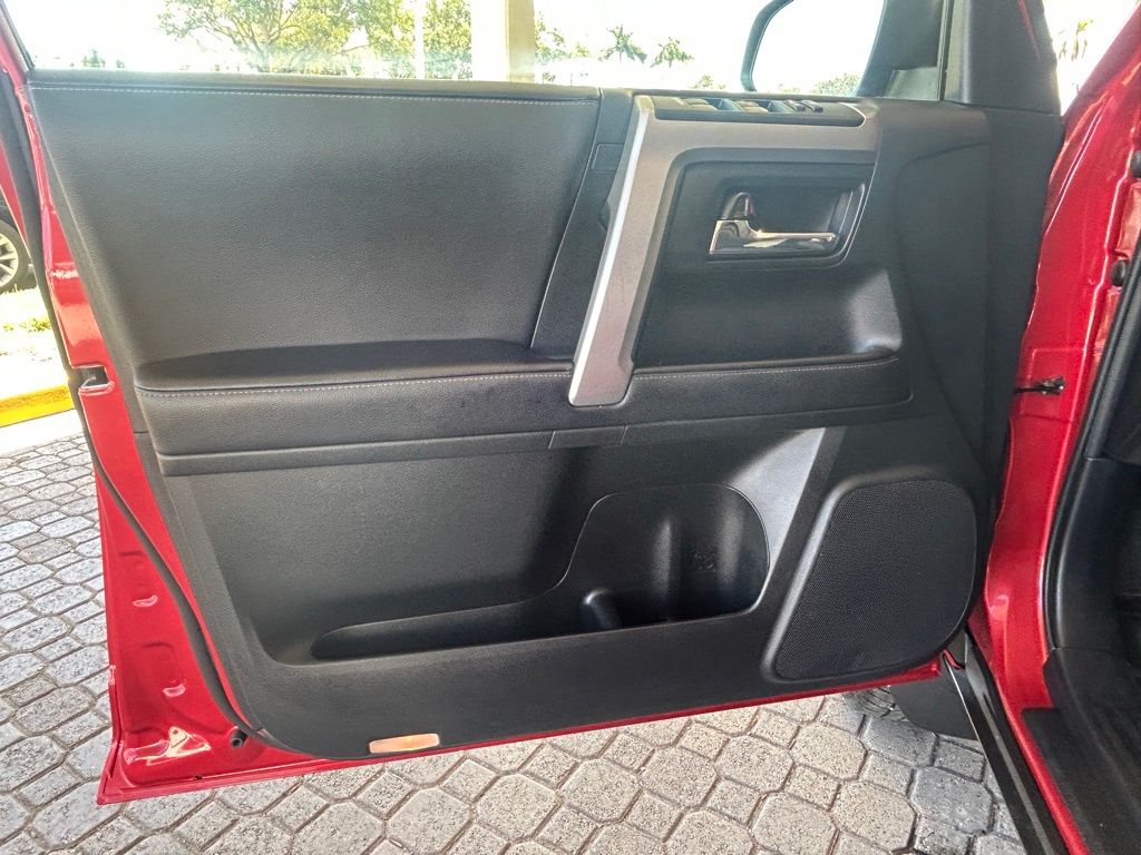 2023 Toyota 4Runner SR5 Premium photo 33