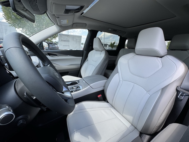 2026 Infiniti QX60 Luxe photo 11