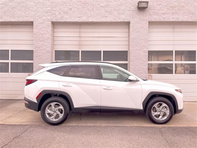 2024 Hyundai Tucson SEL photo 2