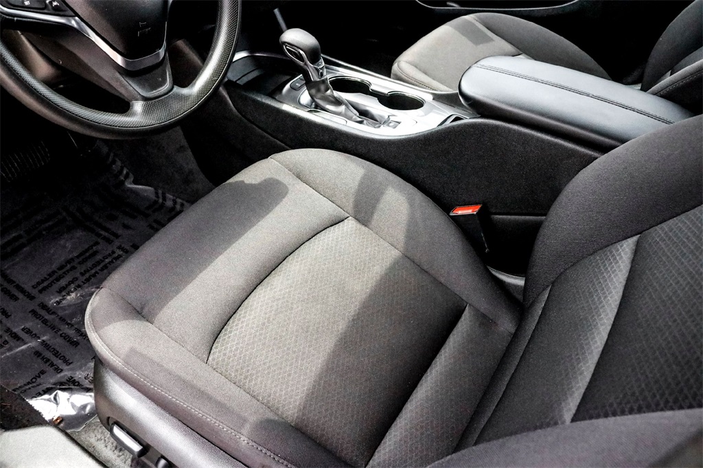 2025 Chevrolet Malibu 1LT photo 14