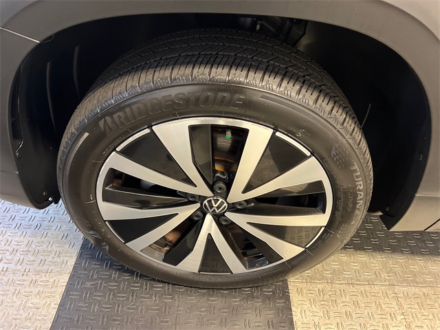 2022 Volkswagen Taos SE photo 8