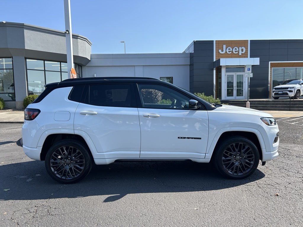 2022 Jeep Compass High Altitude photo 3