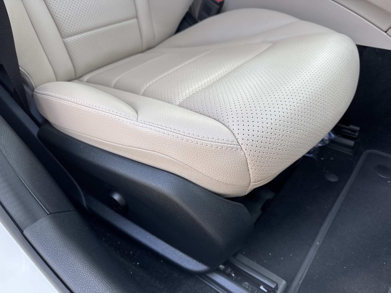 2021 Mercedes Benz C 300 photo 10
