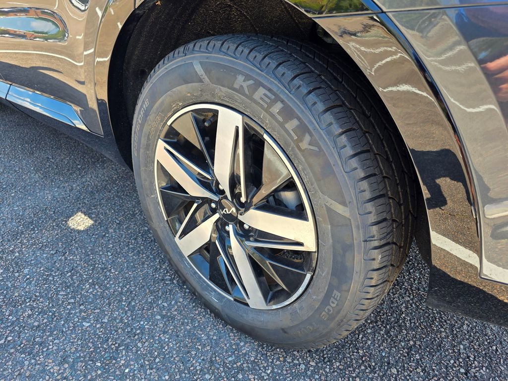 2022 Kia Sorento S photo 29