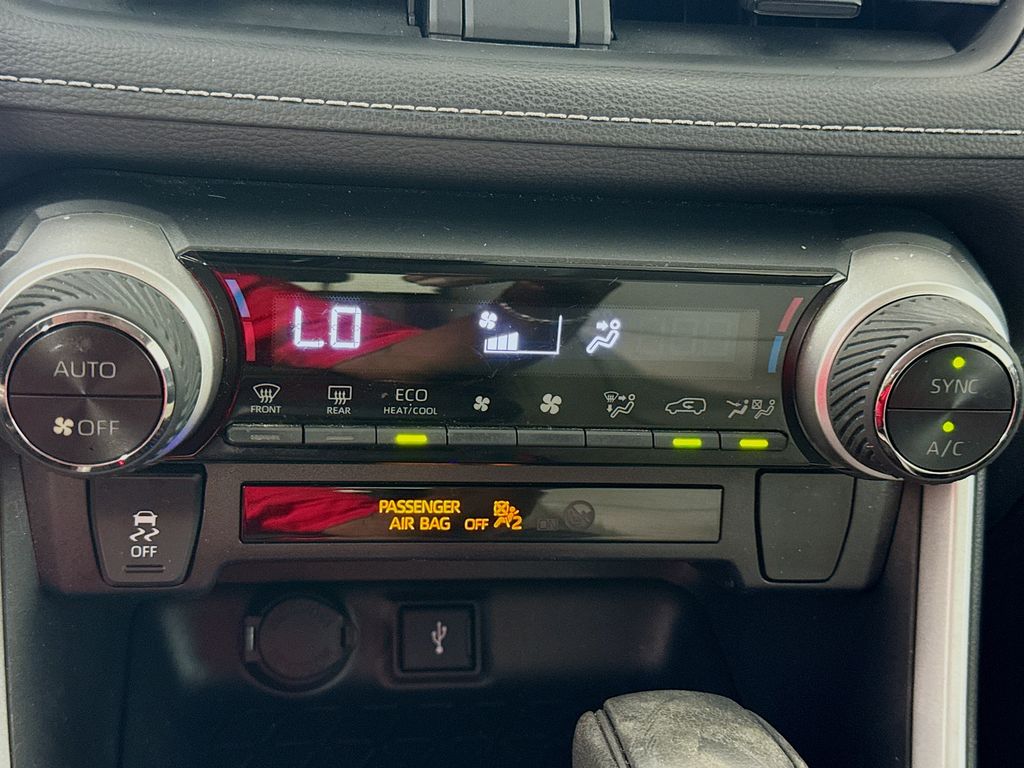 2021 Toyota RAV4 Hybrid LE photo 15