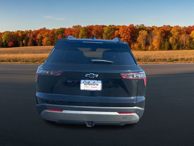 2026 Chevrolet Equinox LT photo 2