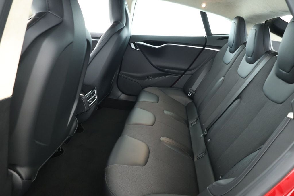 2016 Tesla Model S 75 photo 16