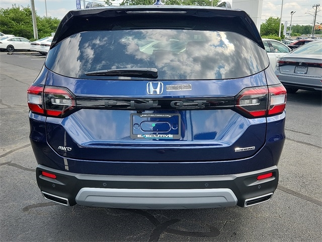 2025 Honda Pilot Touring photo 3