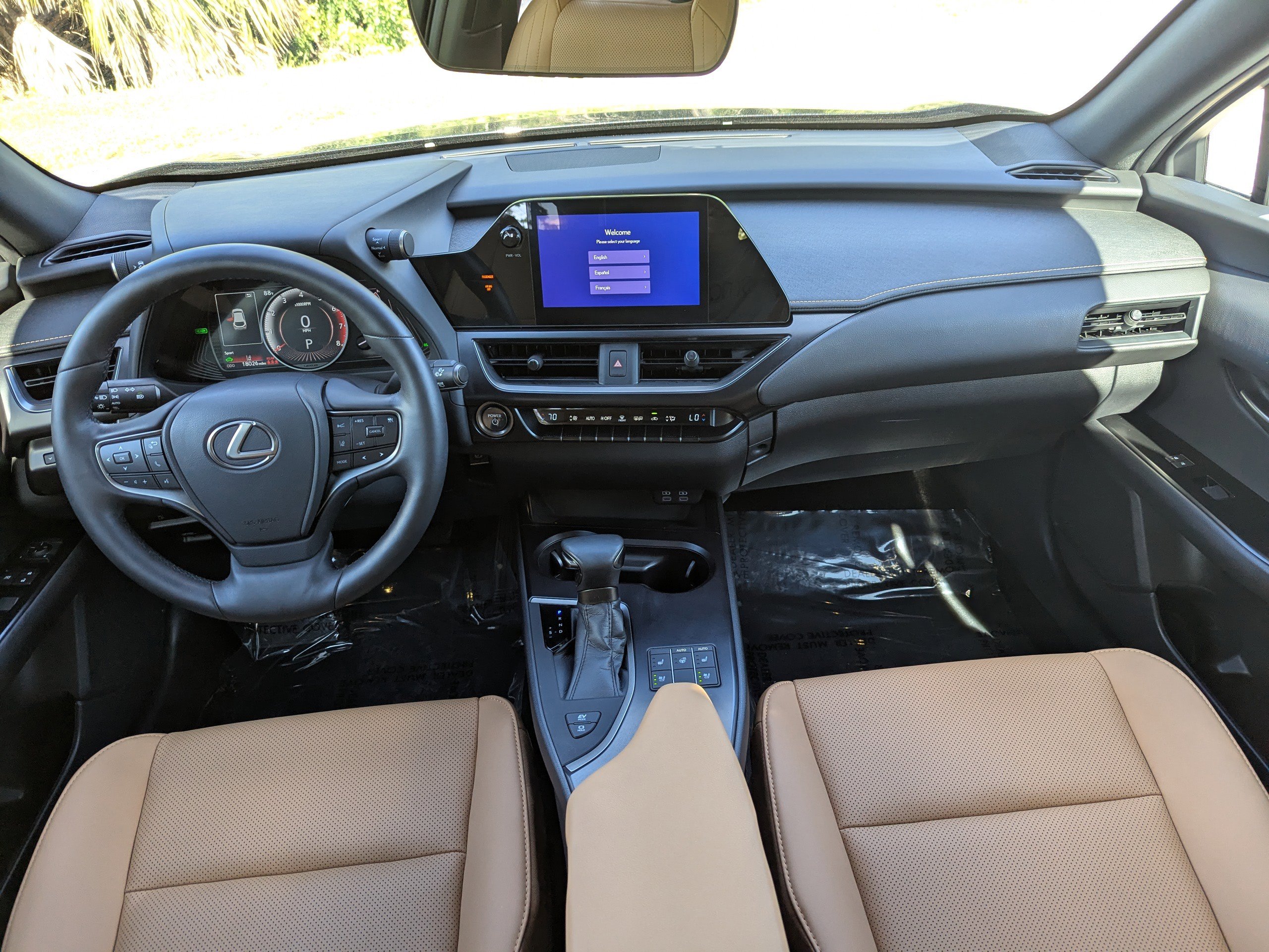 2023 Lexus UX 250h Premium photo 13
