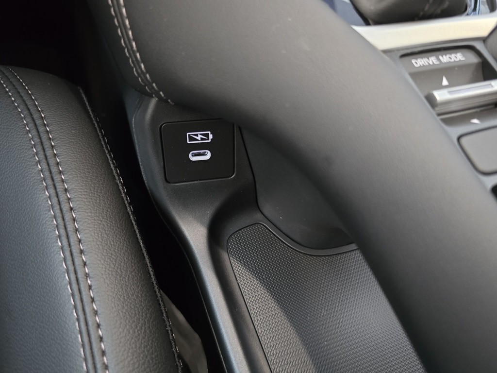 2026 Honda HR-V EX-L photo 32