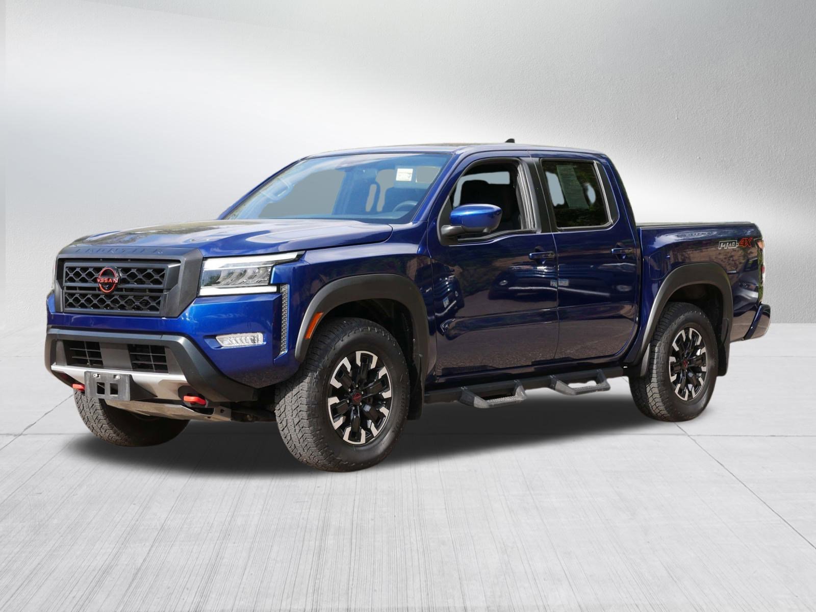 2022 Nissan Frontier PRO-4X photo 2
