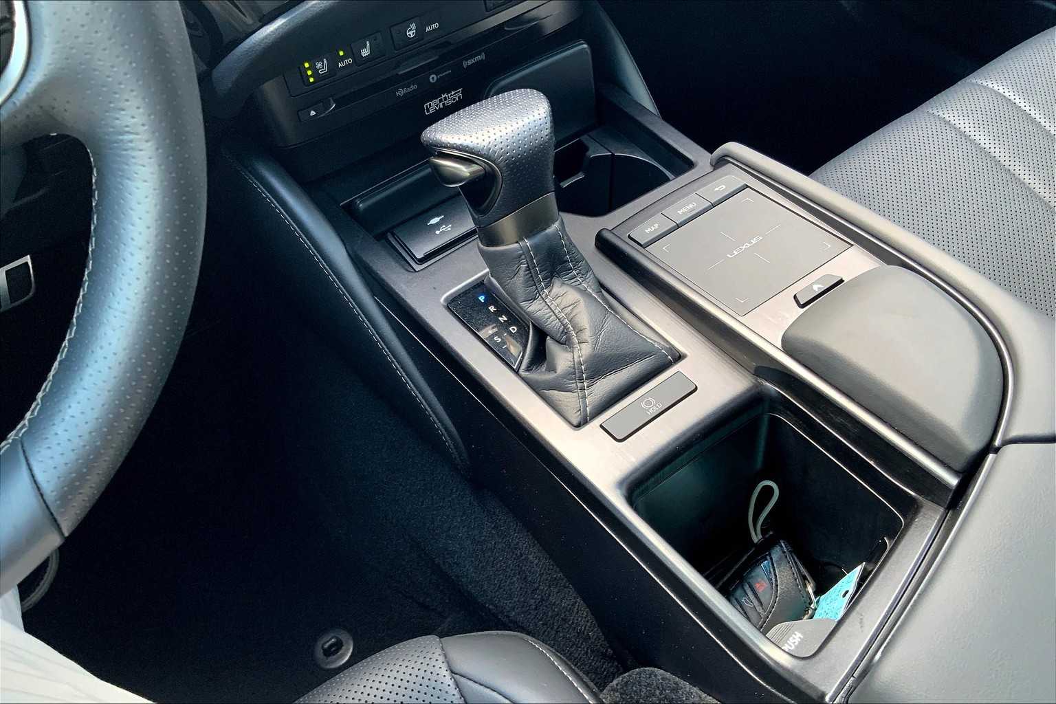 2022 Lexus ES F SPORT Handling photo 16
