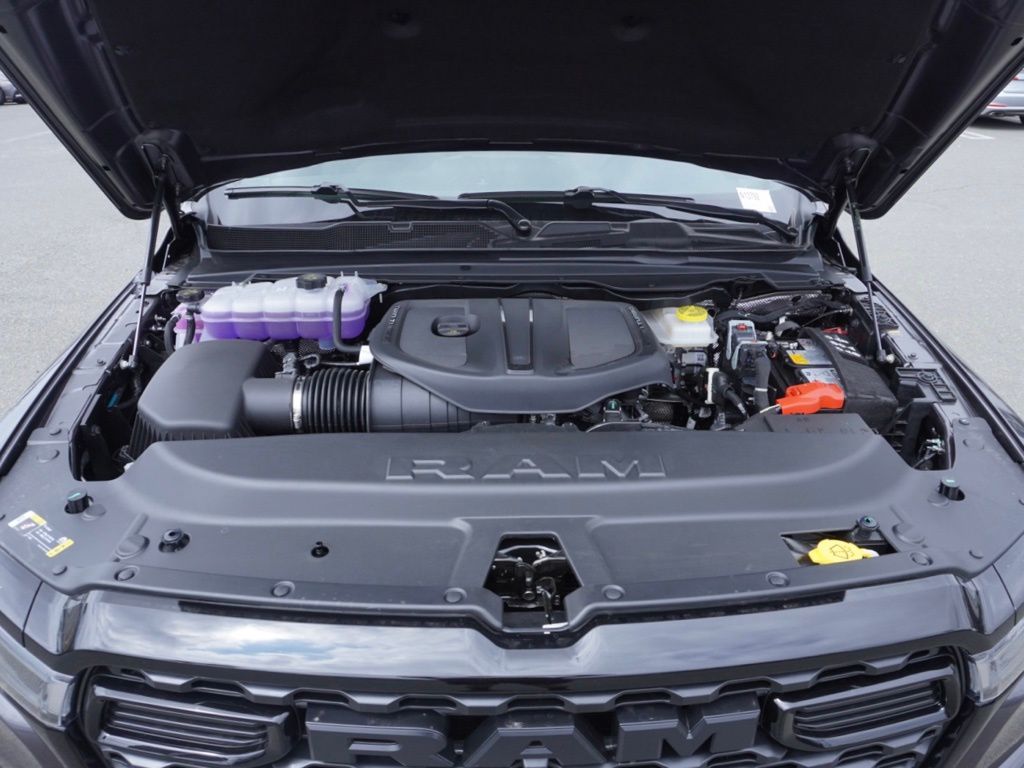 New 2026 Granite Crystal Metallic Clear-Coat Exterior Paint RAM Big Horn Night Edition image 29