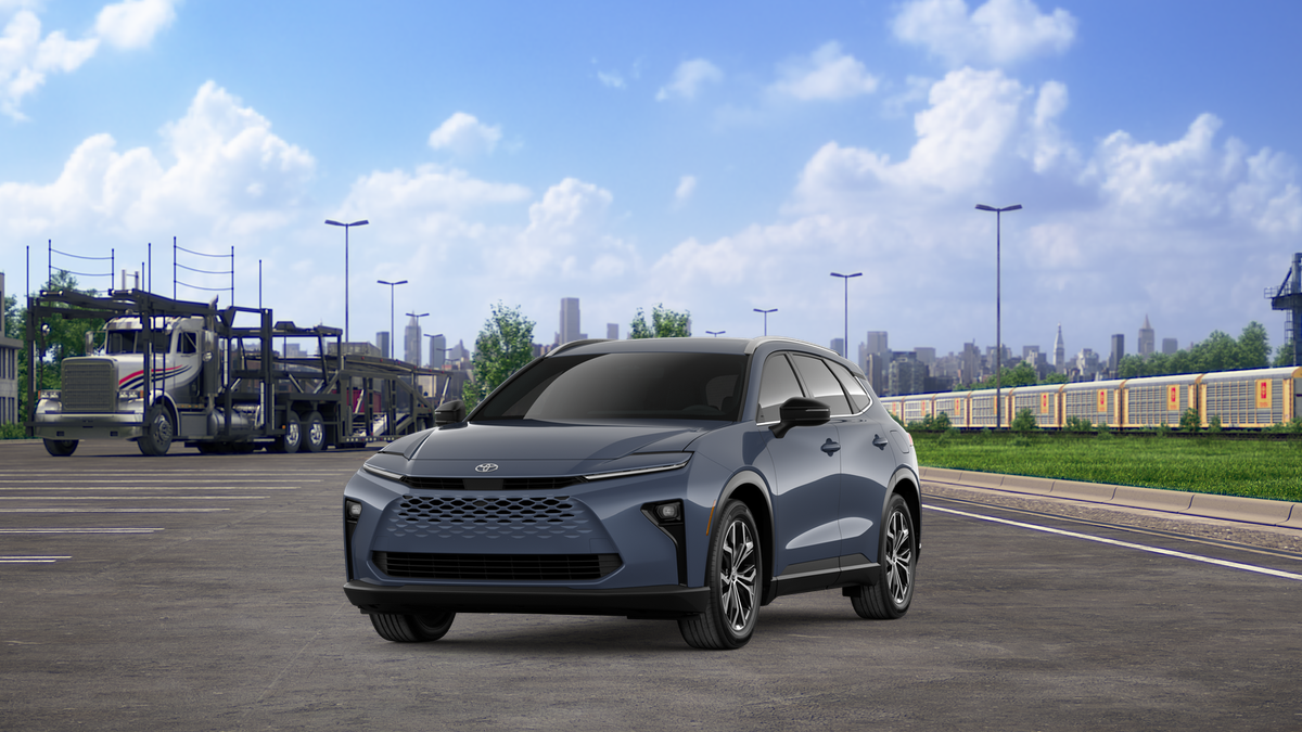 2026 Toyota Crown Signia XLE's photo