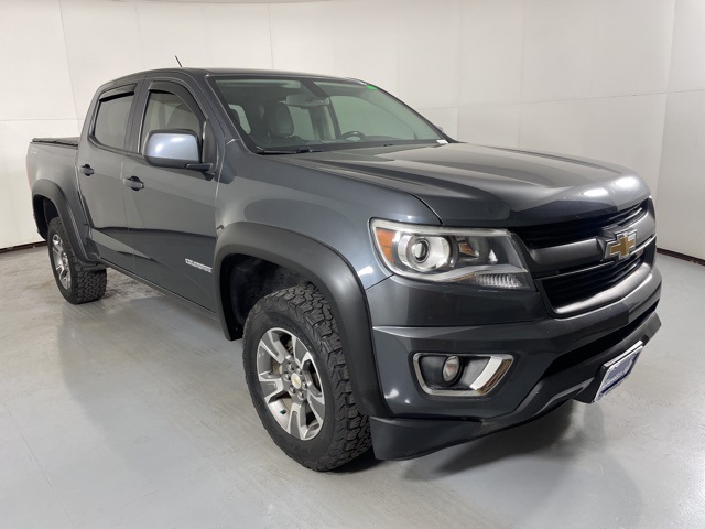 2017 Chevrolet Colorado Z71 photo 2