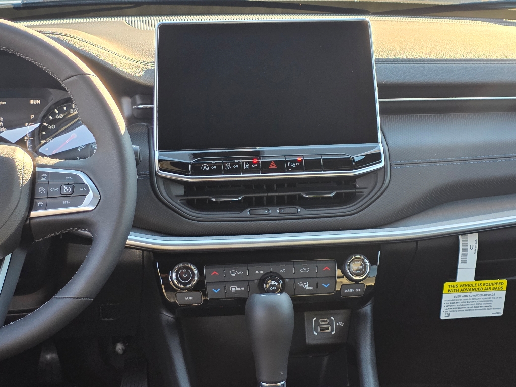 2026 Jeep Compass Limited photo 3