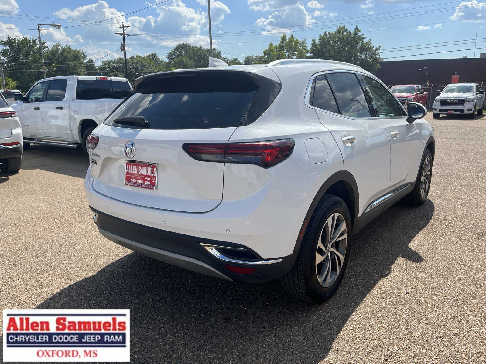 2023 Buick Envision Essence photo 3