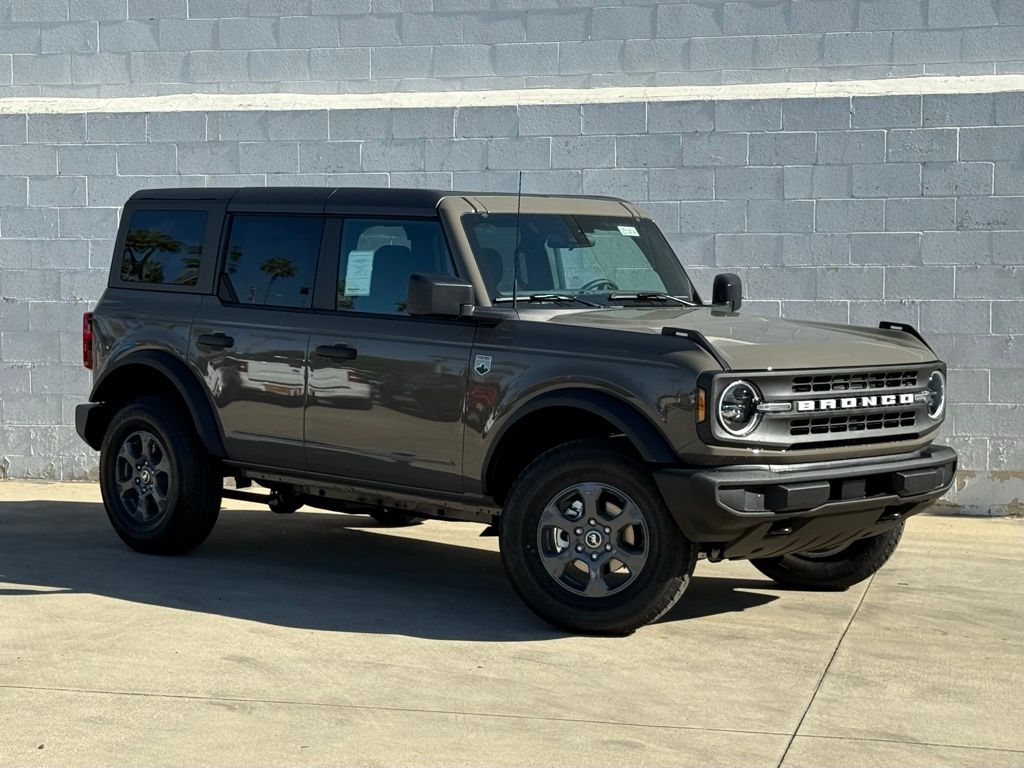 2025 Ford Bronco 4-Door Big Bend's photo