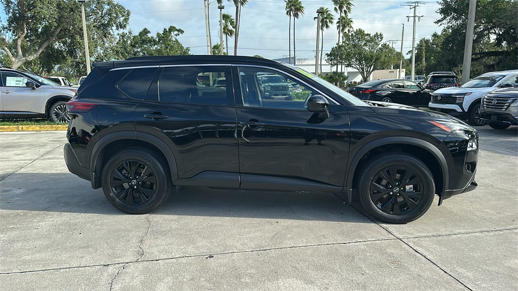 2023 Nissan Rogue SV photo 8