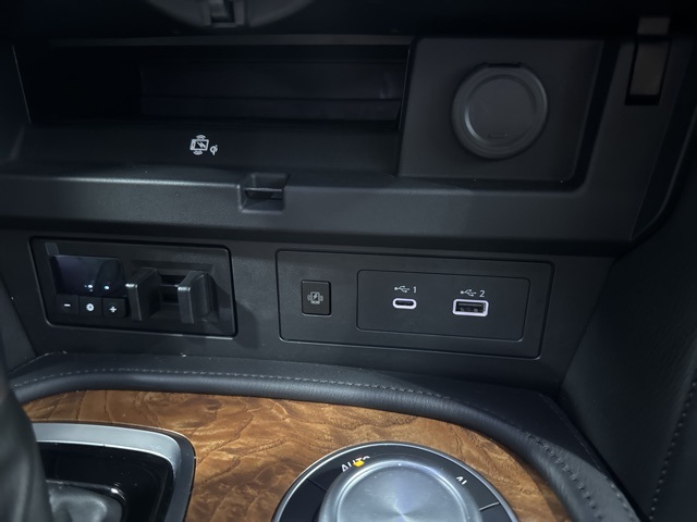 2024 Nissan Armada SL photo 21