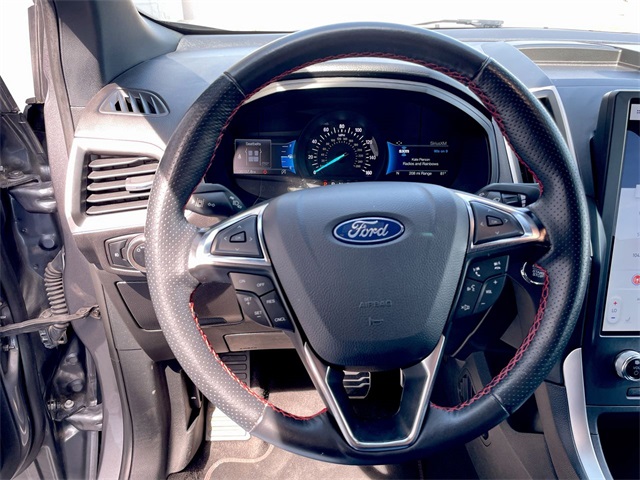 2024 Ford Edge ST photo 6